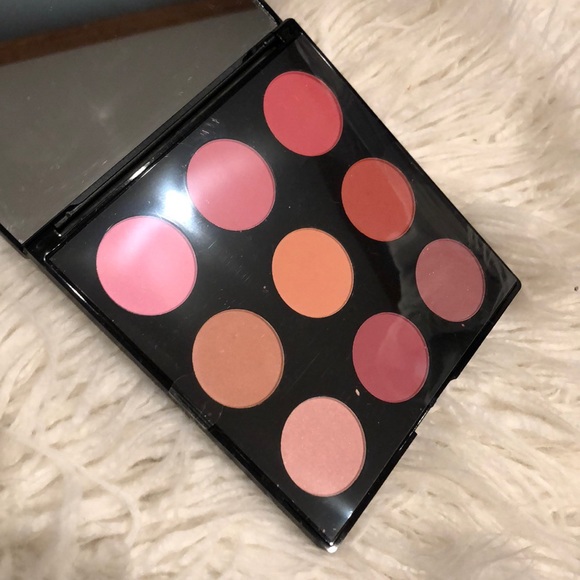 Eye shadow palette SOLD - Picture 3 of 7